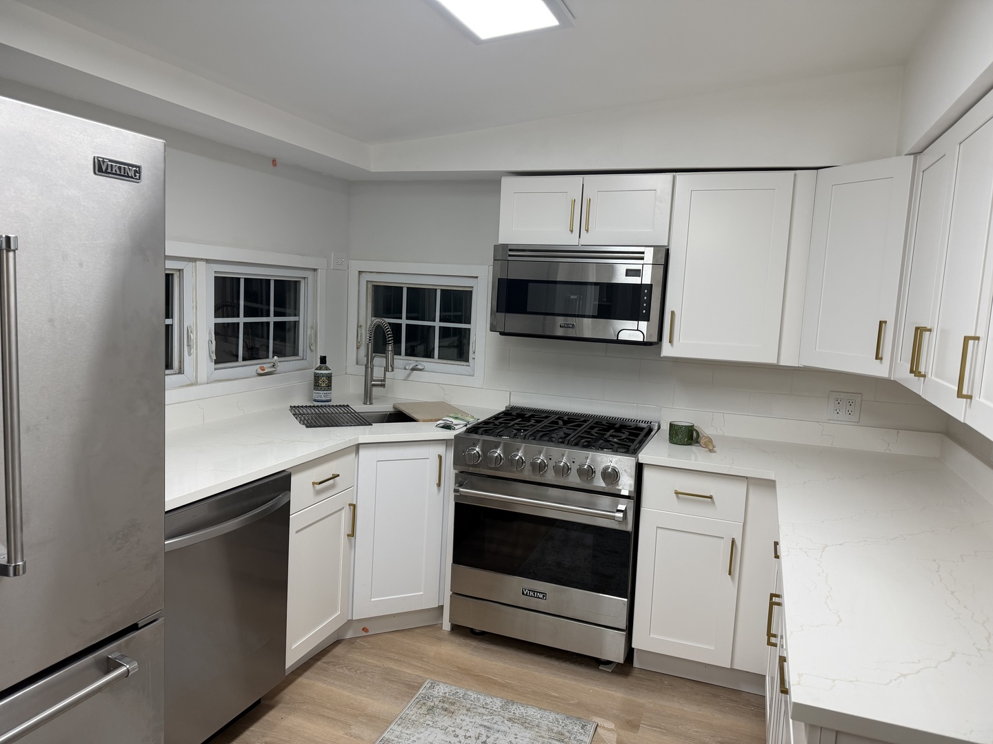 423 S Center Street, Bensenville, IL 60106