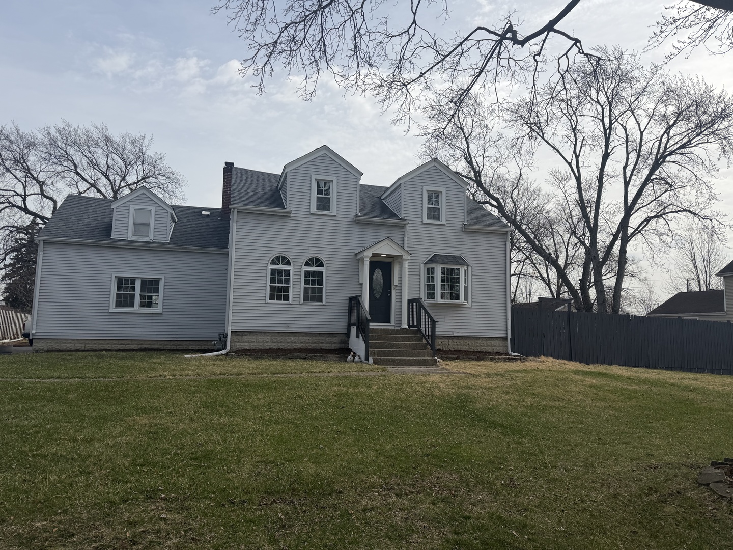 423 S Center Street, Bensenville, IL 60106