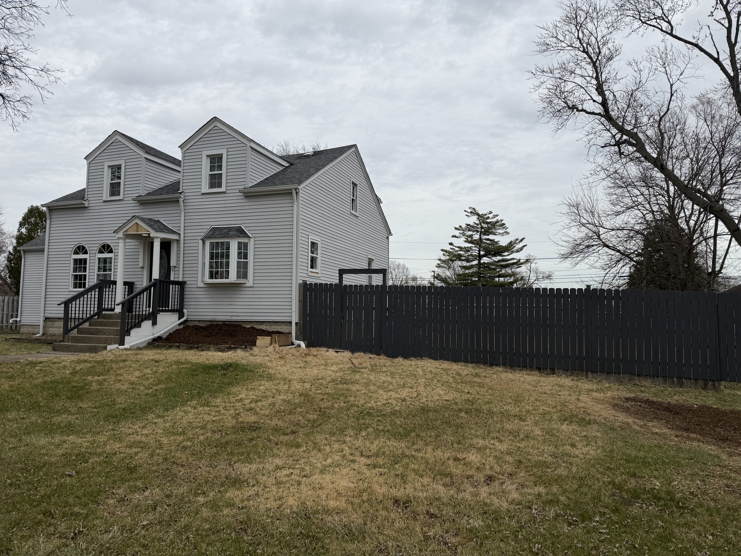 423 S Center Street, Bensenville, IL 60106