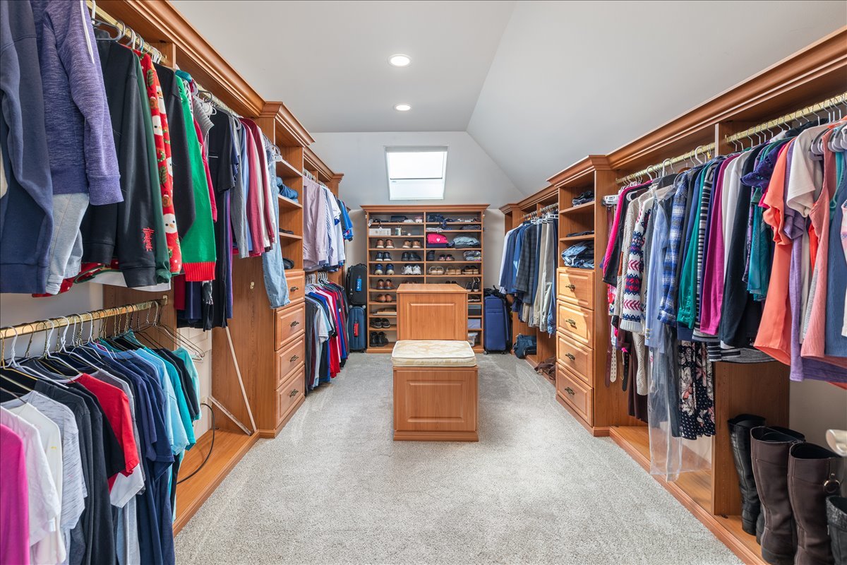 1576 Pine Lake Drive, Naperville, IL 60564