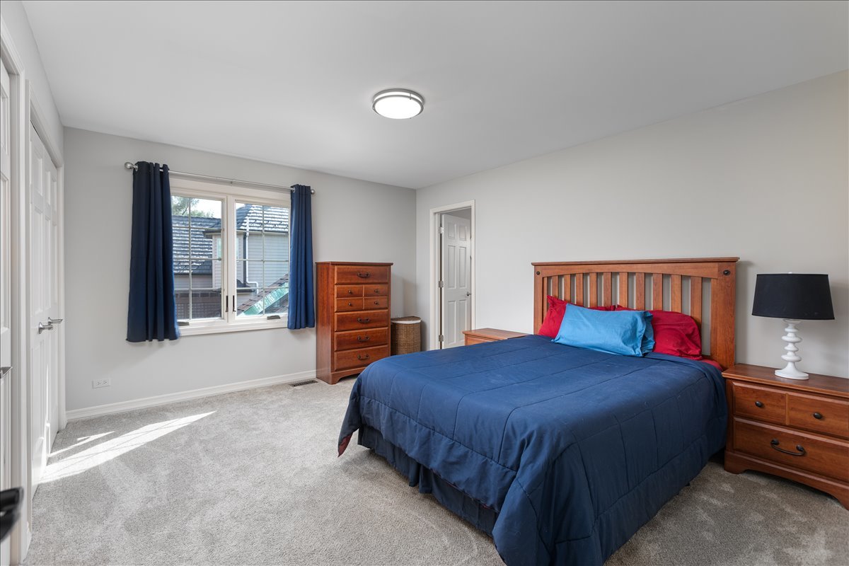 1576 Pine Lake Drive, Naperville, IL 60564