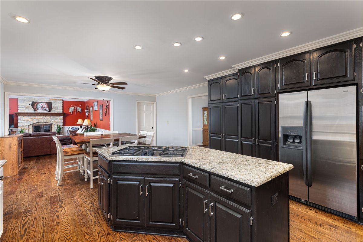 1576 Pine Lake Drive, Naperville, IL 60564