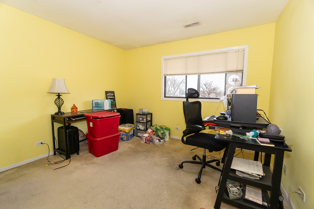 381 S Collins Street #B, South Elgin, IL 60177