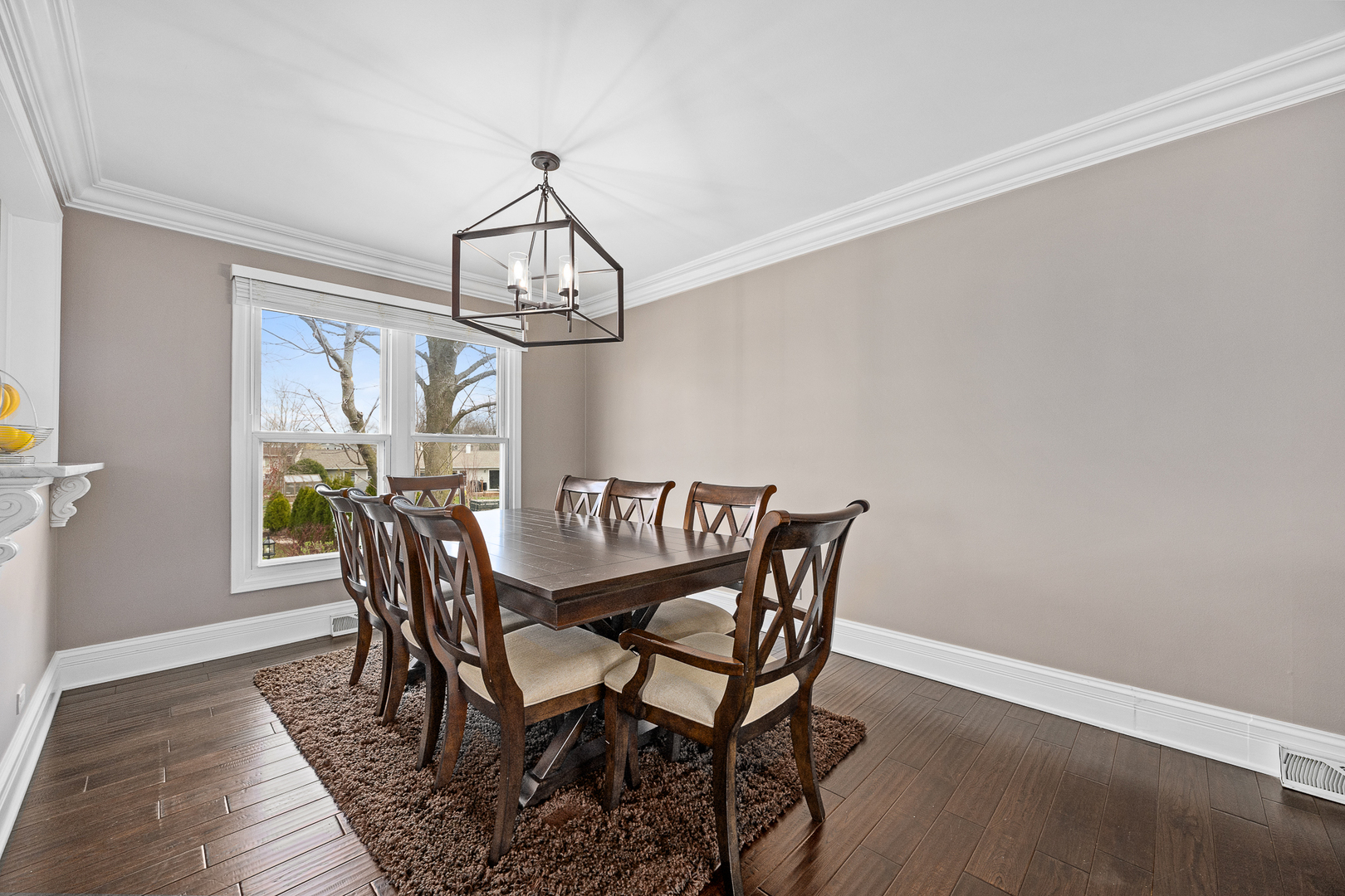 960 Sycamore Court, Hoffman Estates, IL 60192