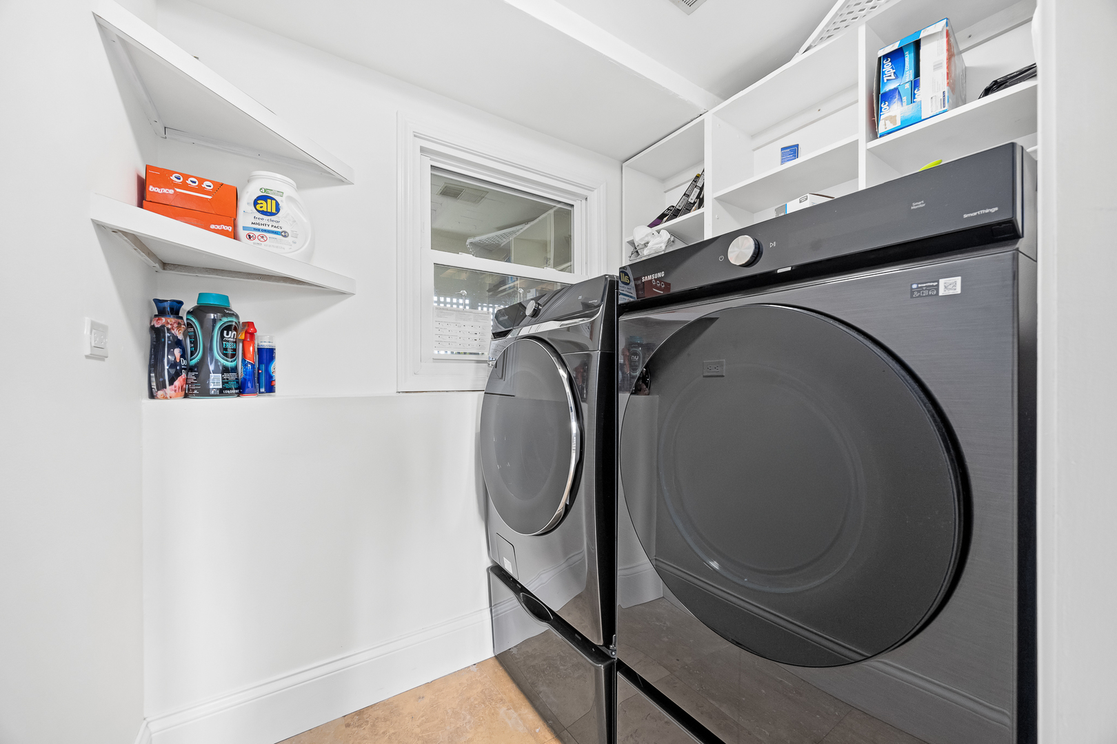 960 Sycamore Court, Hoffman Estates, IL 60192