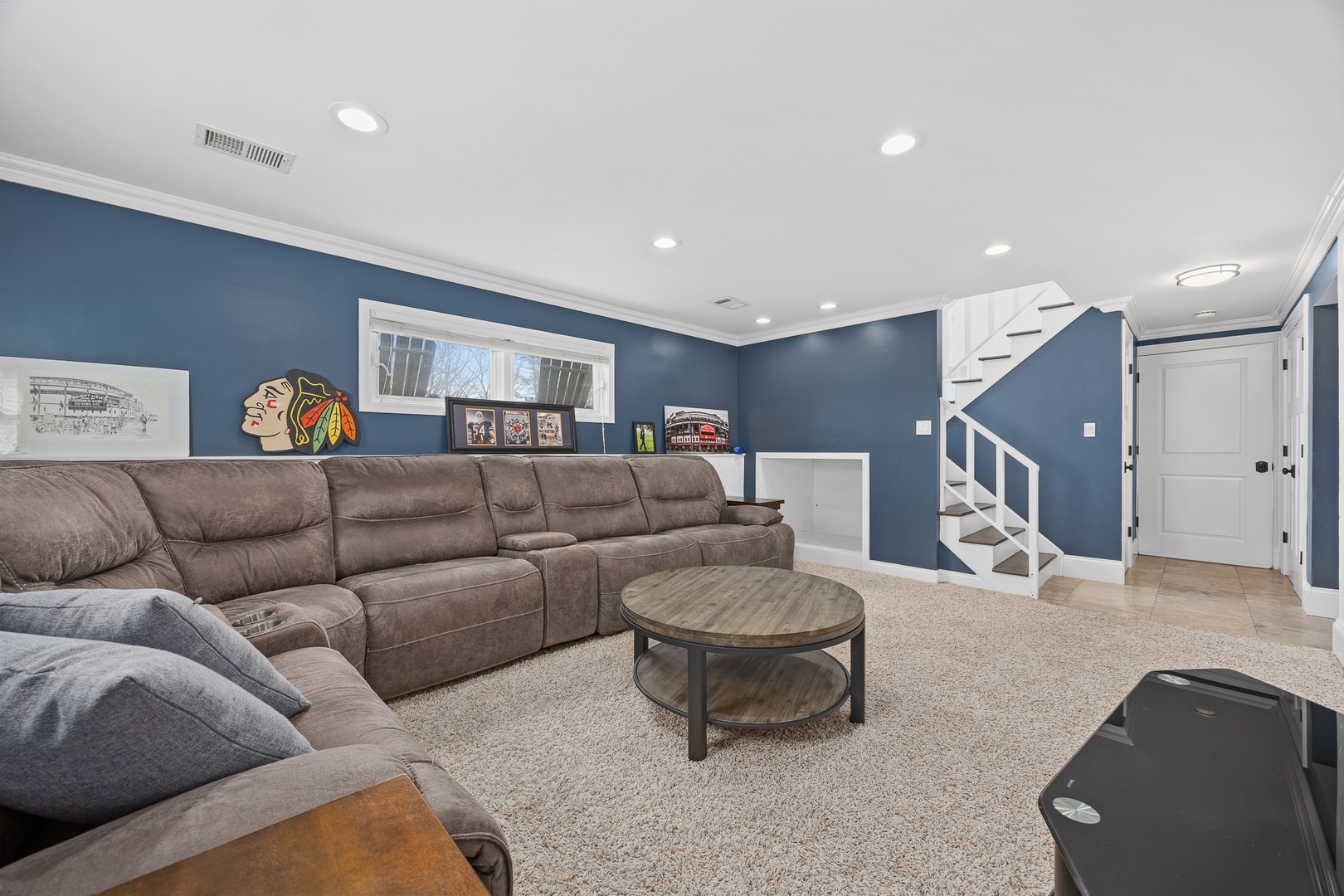 960 Sycamore Court, Hoffman Estates, IL 60192