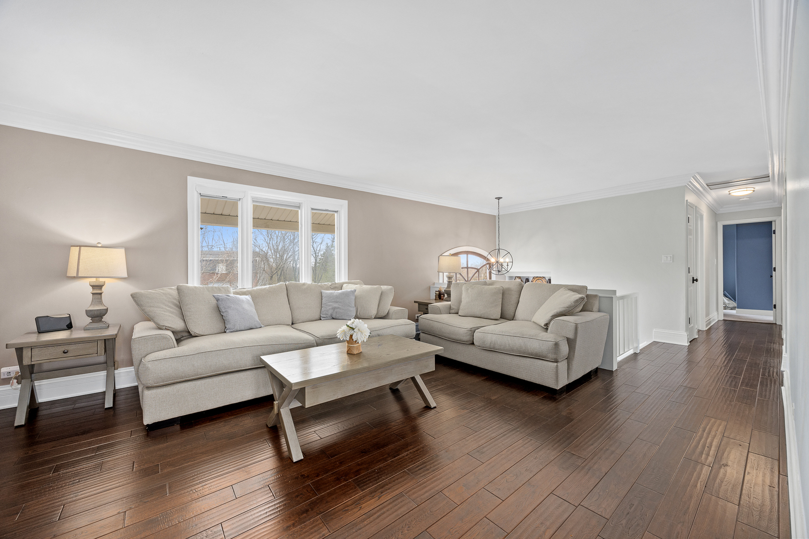 960 Sycamore Court, Hoffman Estates, IL 60192