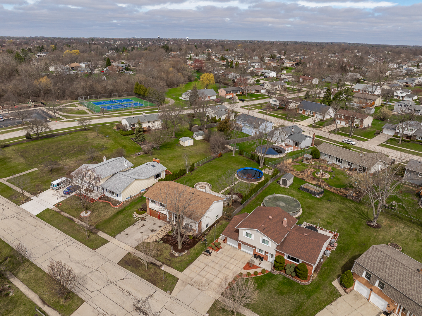 960 Sycamore Court, Hoffman Estates, IL 60192