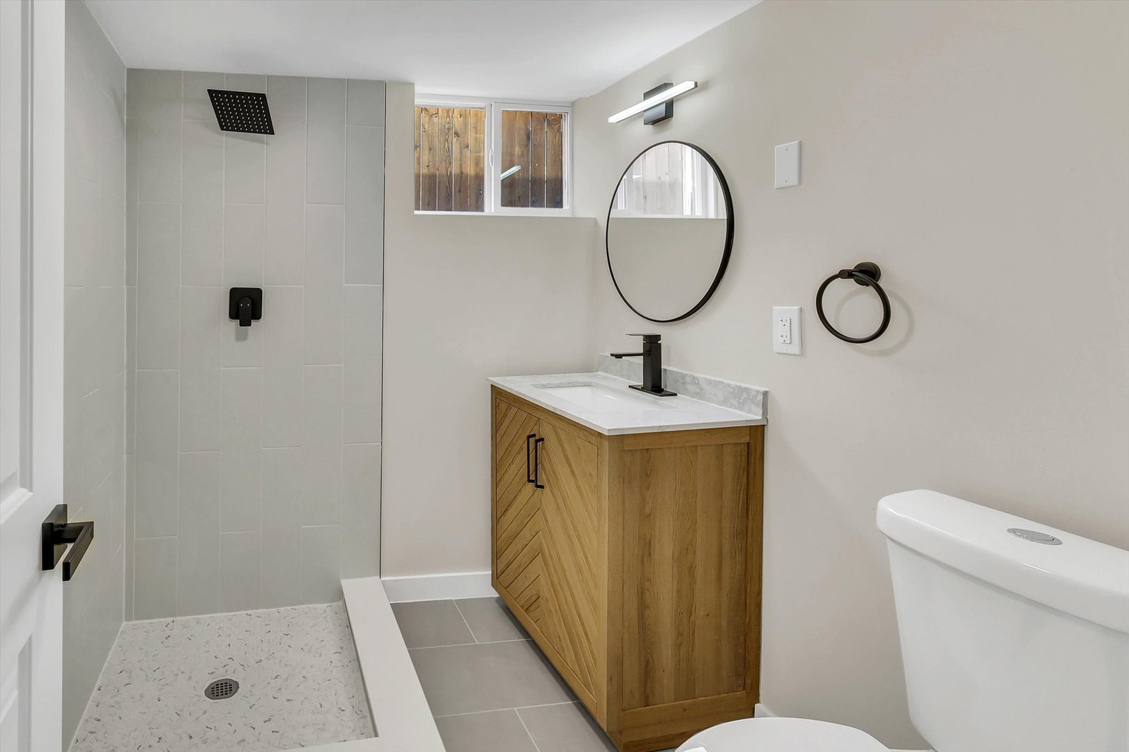 4821 N Mont Clare Avenue, Chicago, IL 60656