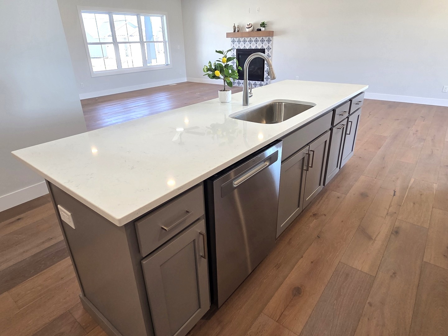 2905 Binghamton Lane, Bloomington, IL 61705