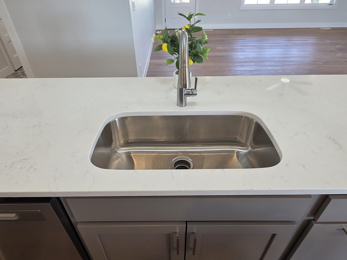 2905 Binghamton Lane, Bloomington, IL 61705