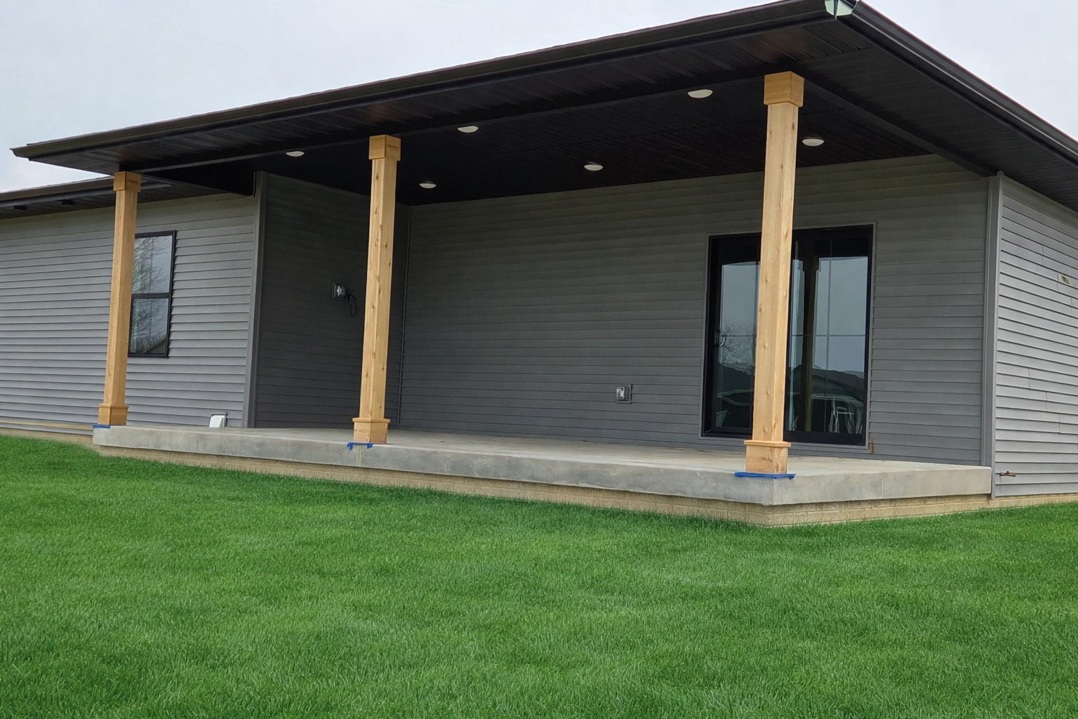 2905 Binghamton Lane, Bloomington, IL 61705