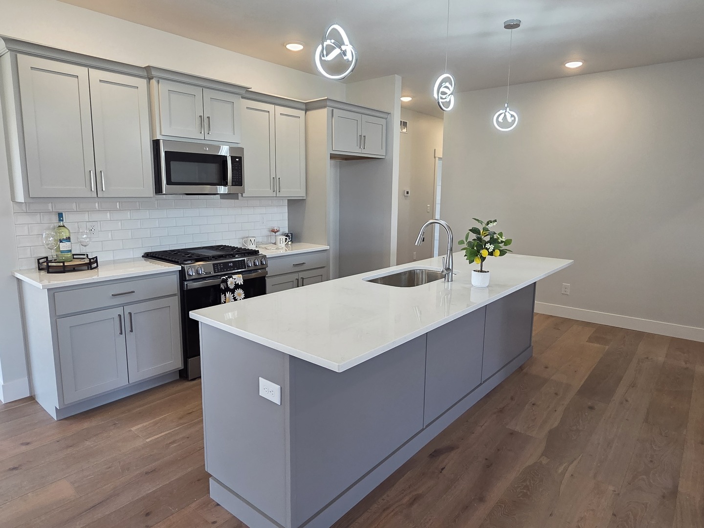 2905 Binghamton Lane, Bloomington, IL 61705