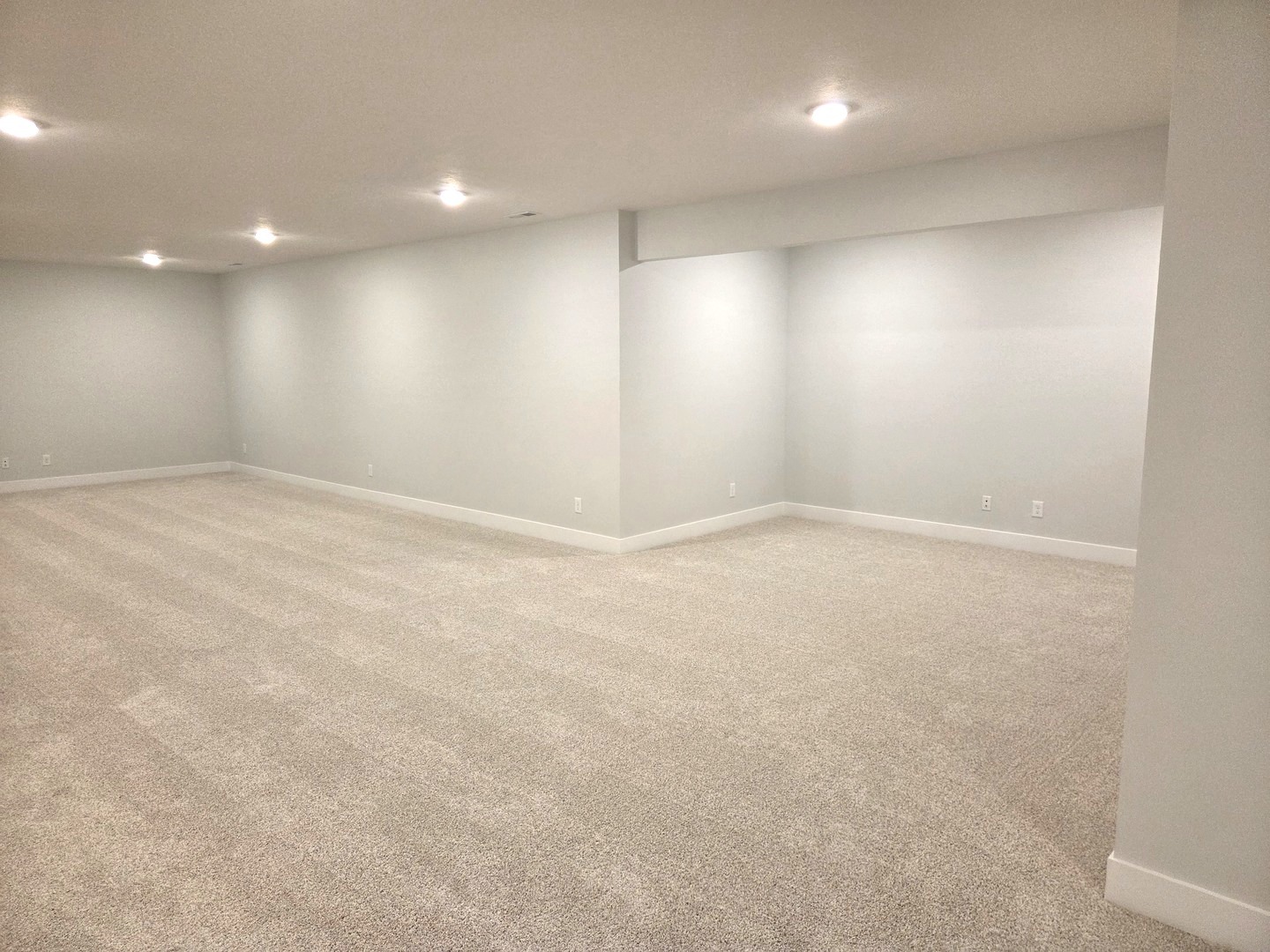 2905 Binghamton Lane, Bloomington, IL 61705