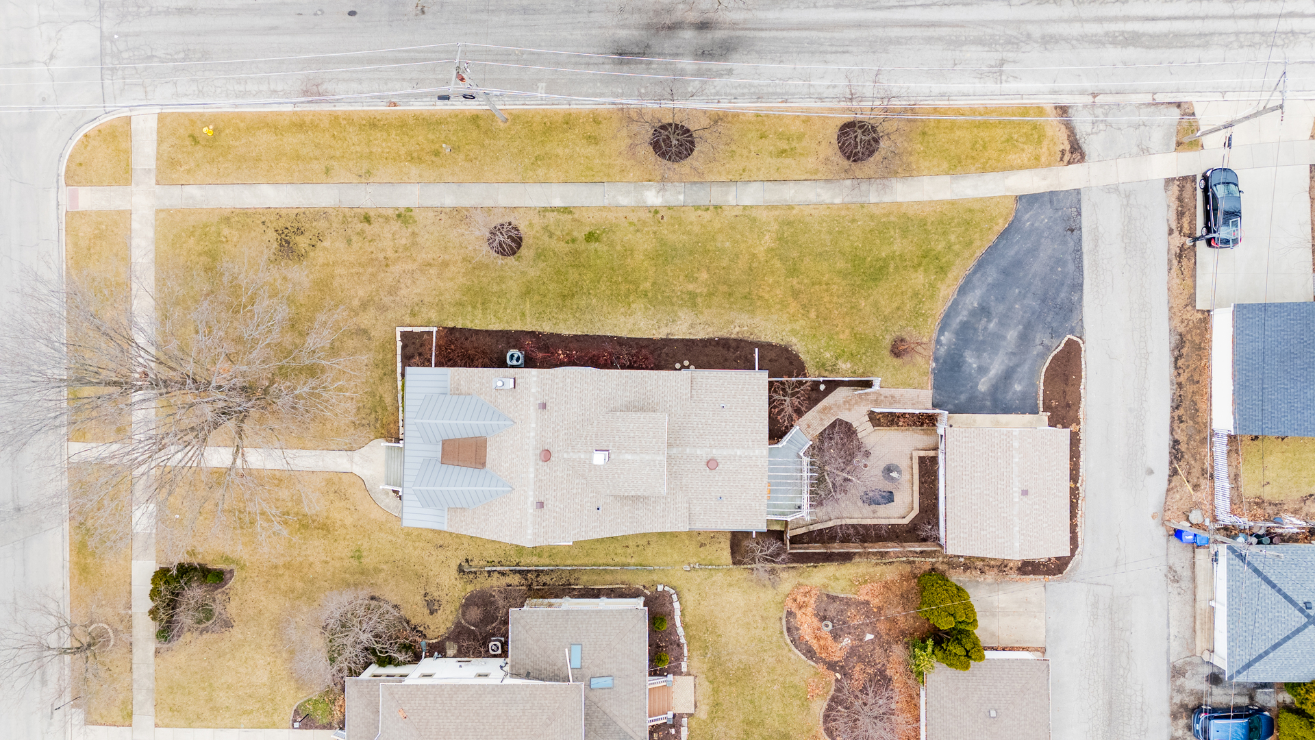 520 S Wheaton Avenue, Wheaton, IL 60187