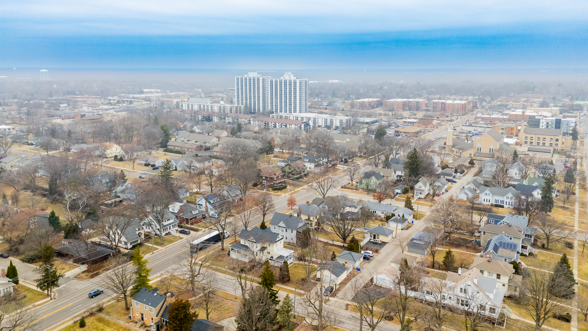 520 S Wheaton Avenue, Wheaton, IL 60187