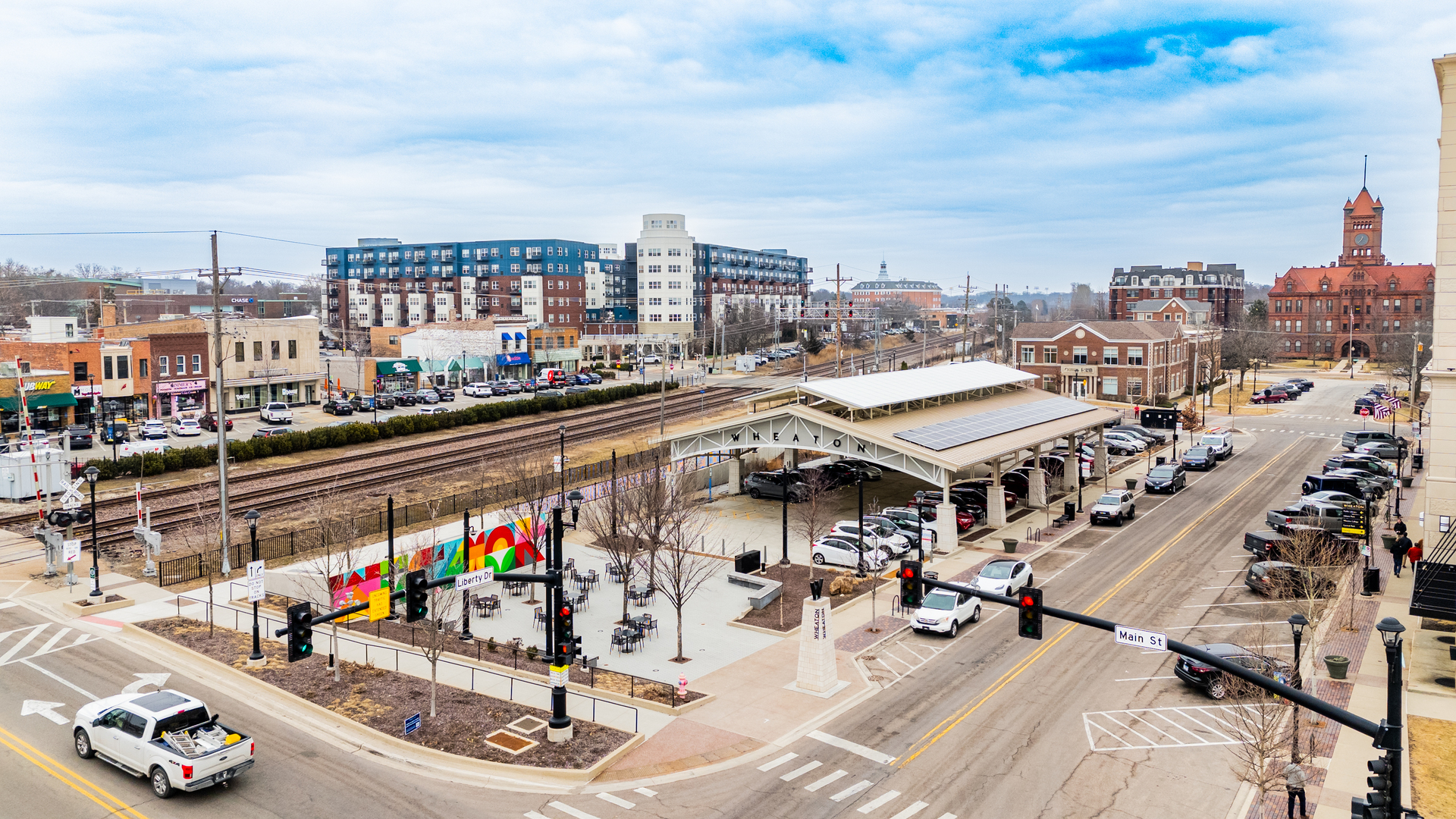 520 S Wheaton Avenue, Wheaton, IL 60187