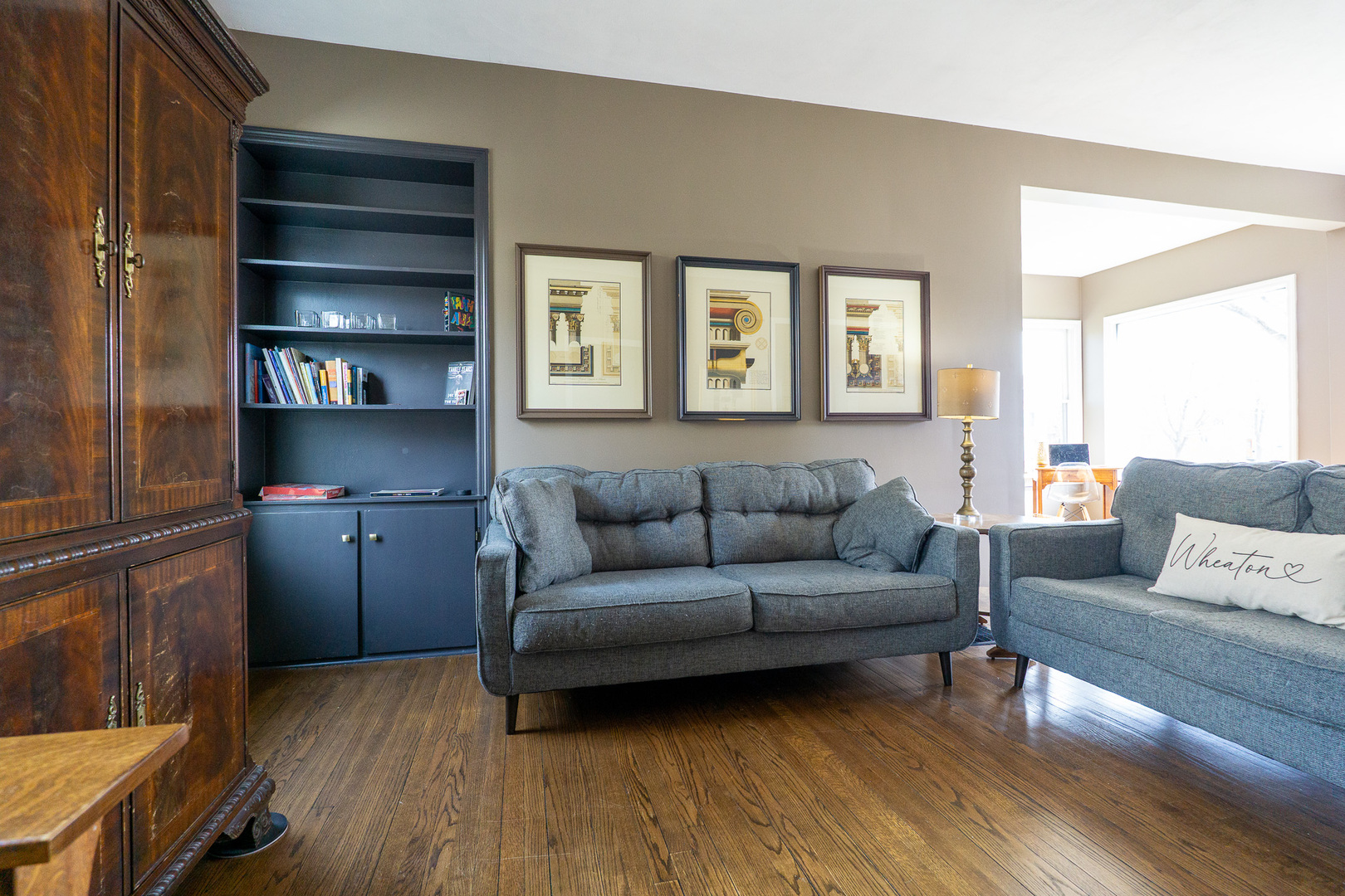 520 S Wheaton Avenue, Wheaton, IL 60187