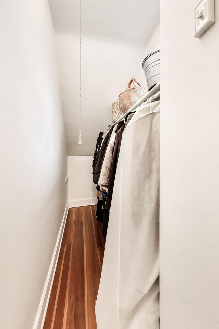 520 S Wheaton Avenue, Wheaton, IL 60187