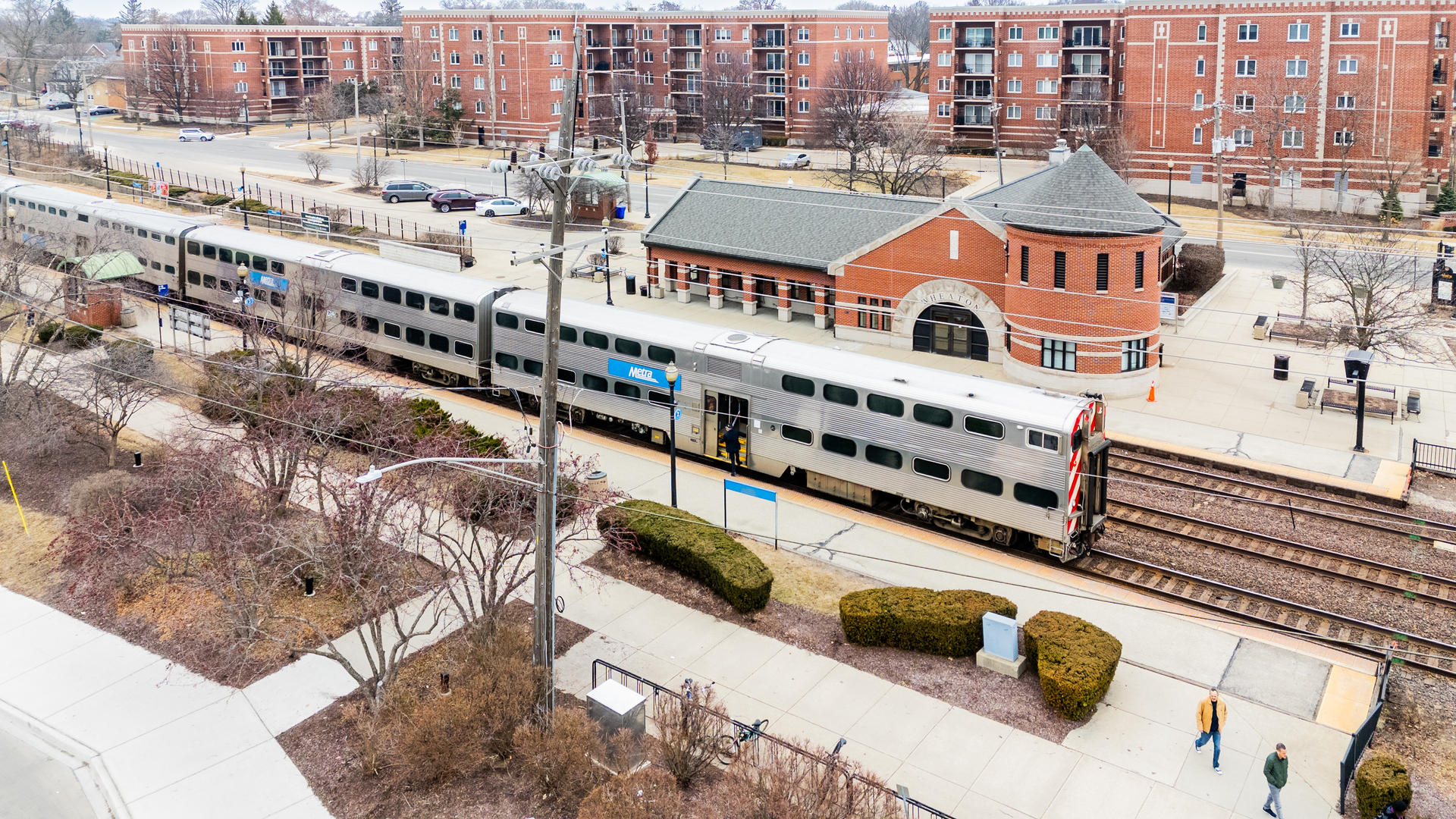 520 S Wheaton Avenue, Wheaton, IL 60187