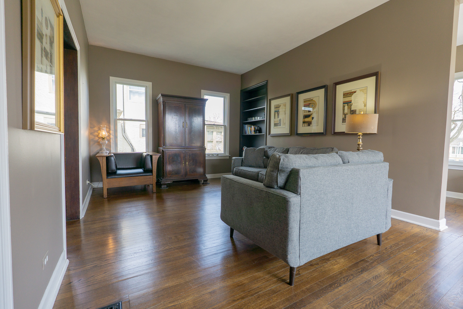 520 S Wheaton Avenue, Wheaton, IL 60187