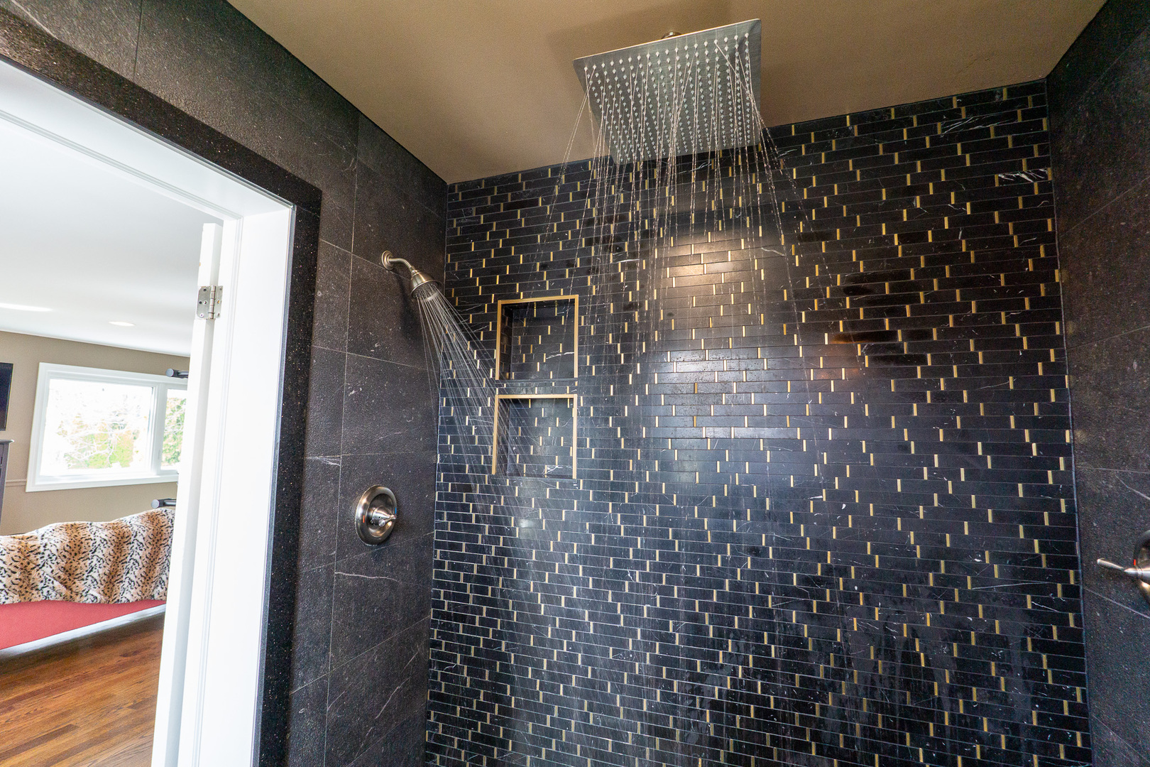 520 S Wheaton Avenue, Wheaton, IL 60187