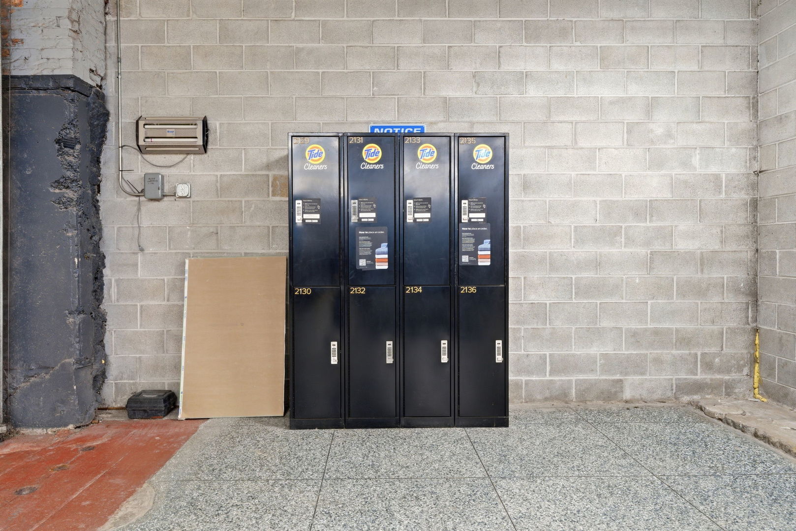 212 W Washington Street #906, Chicago, IL 60606