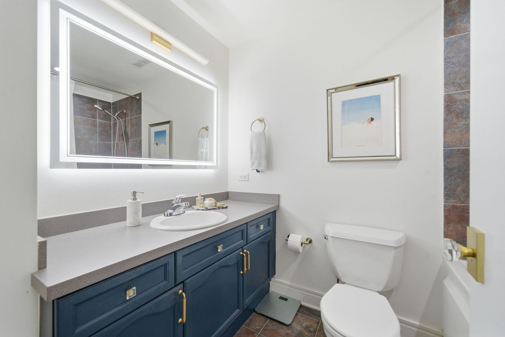 212 W Washington Street #906, Chicago, IL 60606