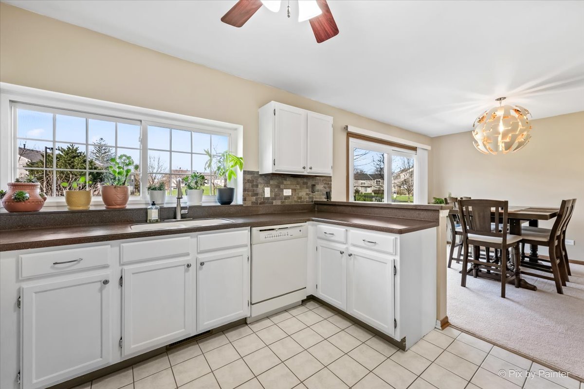 20 N Oltendorf Road, Streamwood, IL 60107