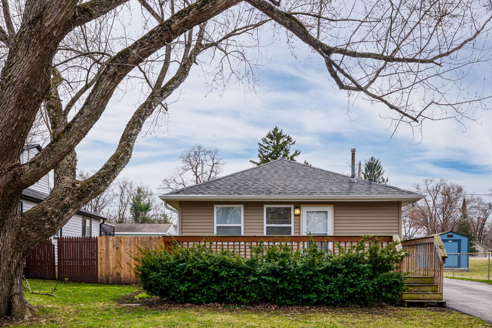 7607 Hickory Road, Wonder Lake, IL 60097