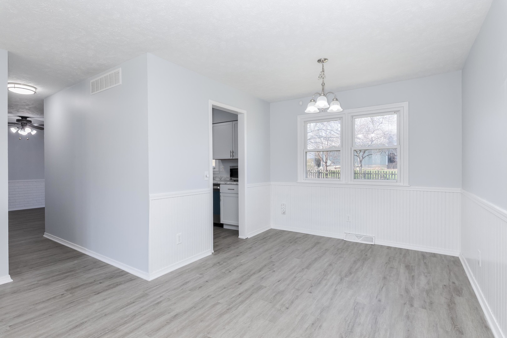 Bloomington, IL 61704