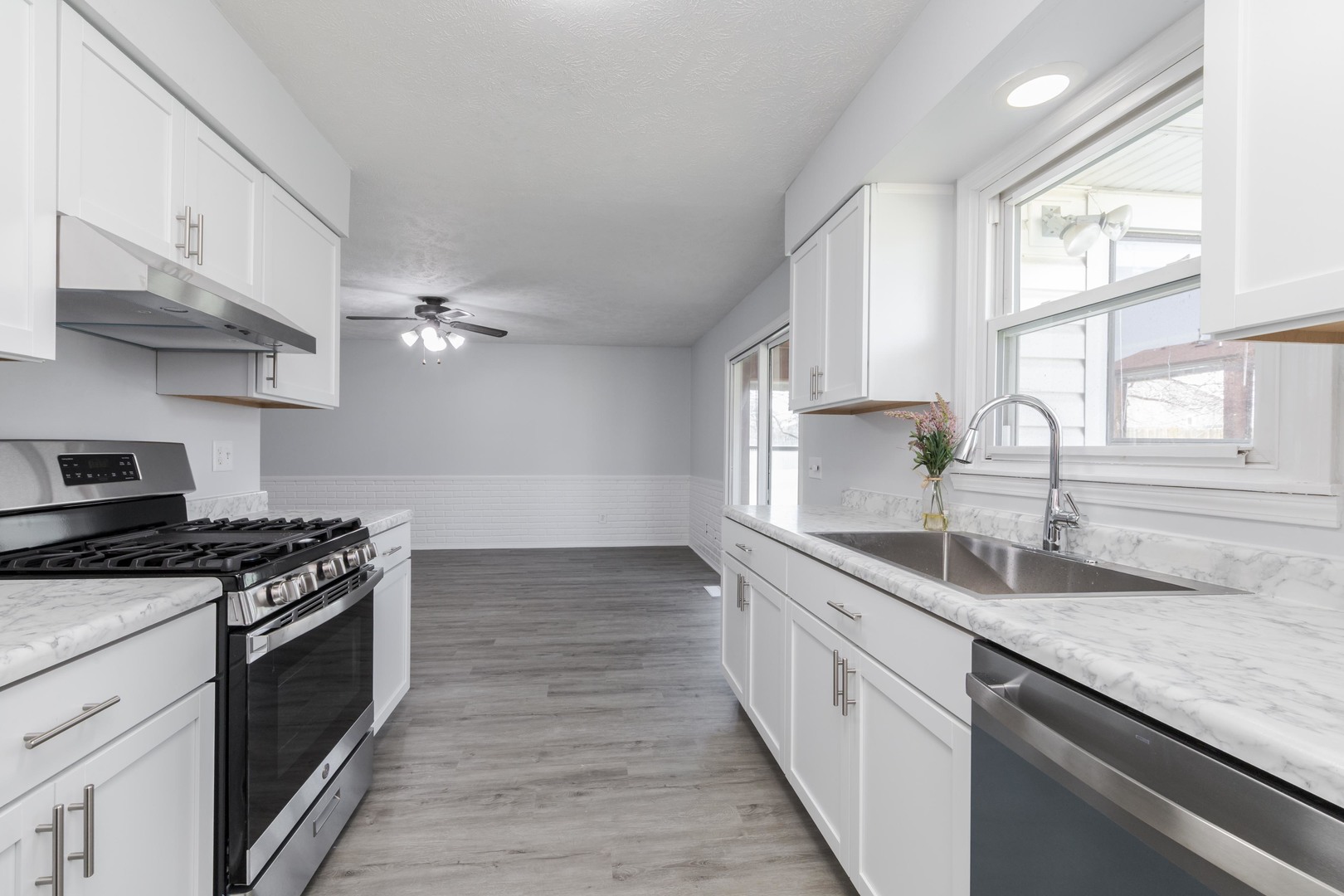 Bloomington, IL 61704