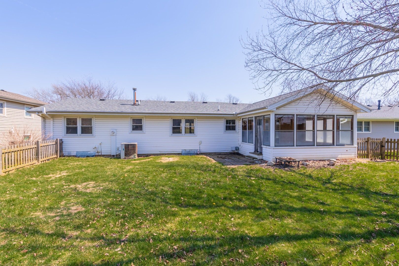 Bloomington, IL 61704