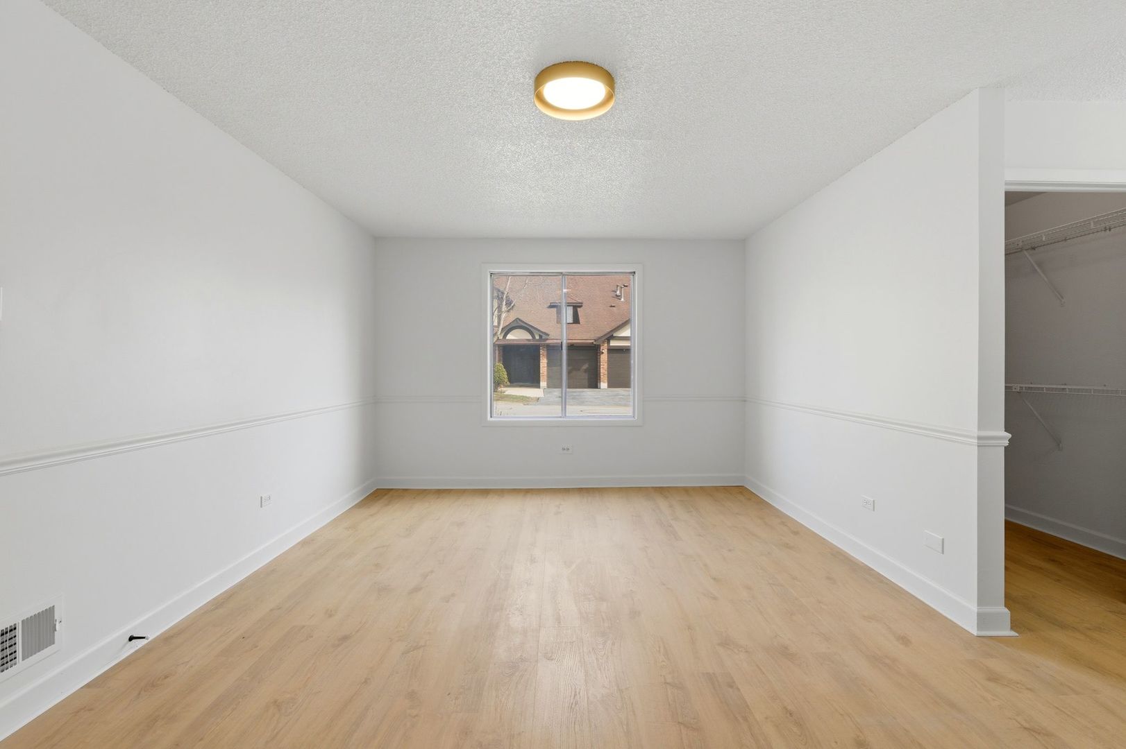 8216 Mulberry Court #8A, Palos Hills, IL 60465