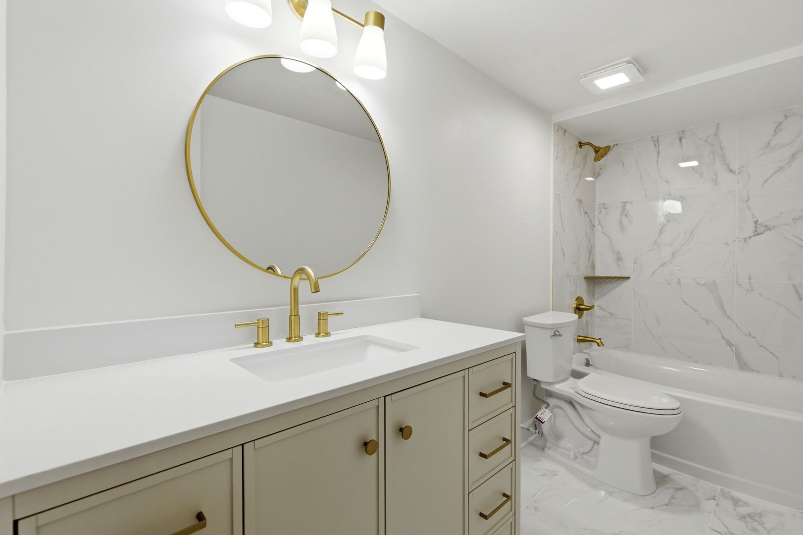 8216 Mulberry Court #8A, Palos Hills, IL 60465