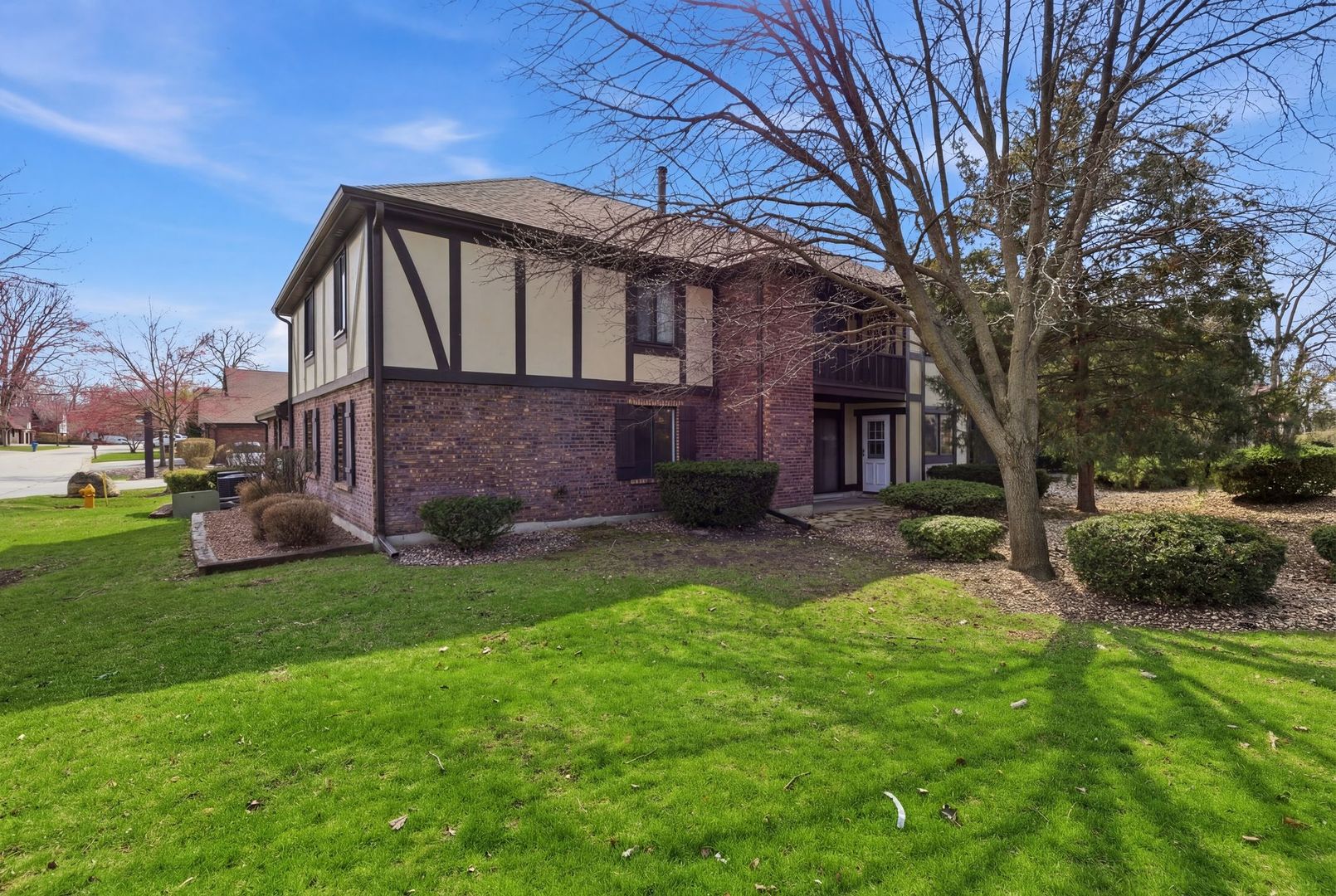 8216 Mulberry Court #8A, Palos Hills, IL 60465