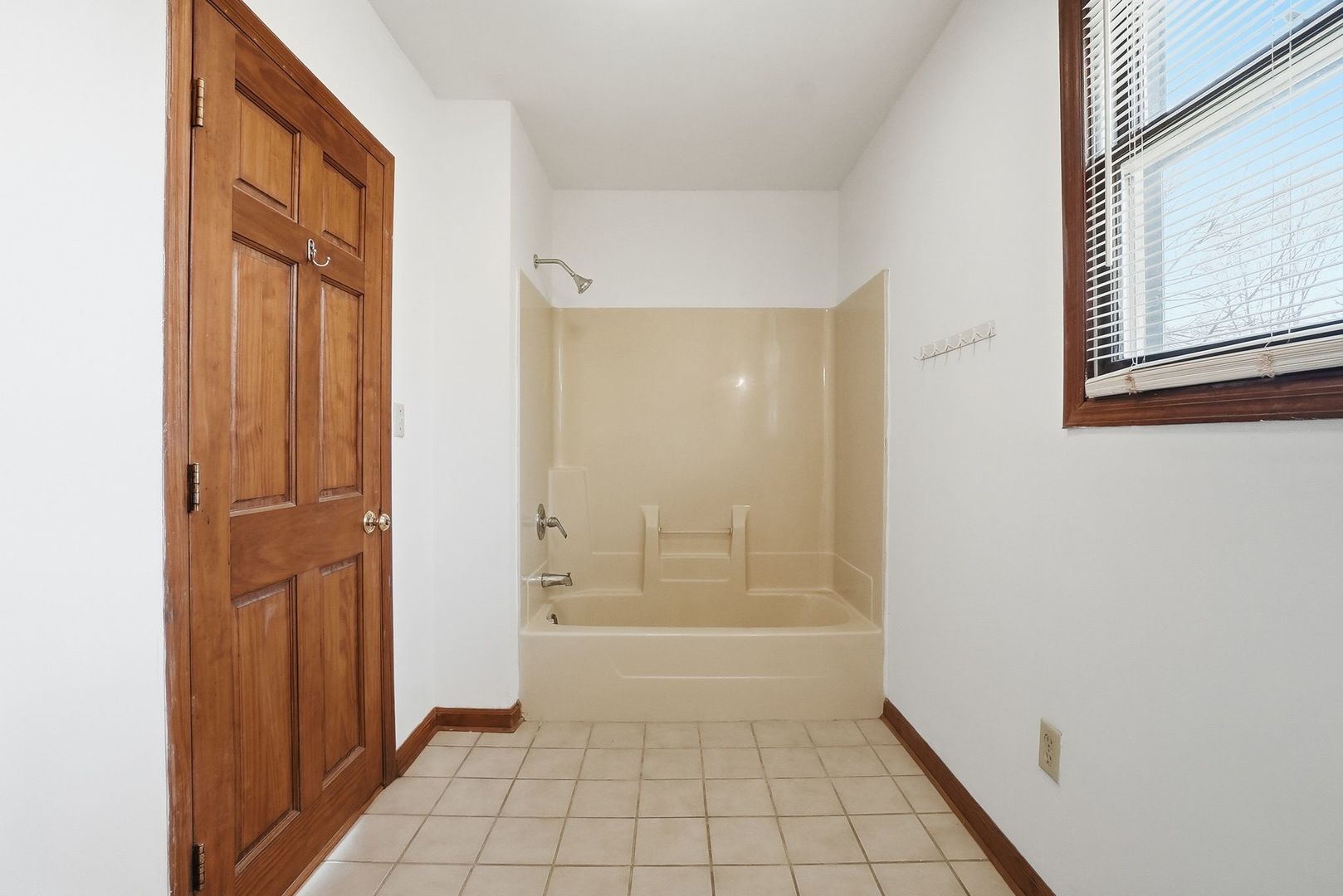 21 Argyle Avenue, Joliet, IL 60433