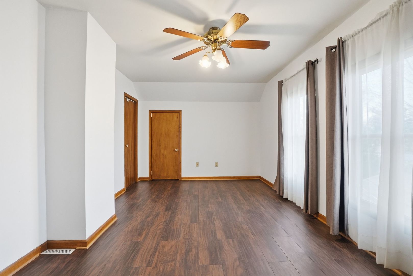 21 Argyle Avenue, Joliet, IL 60433