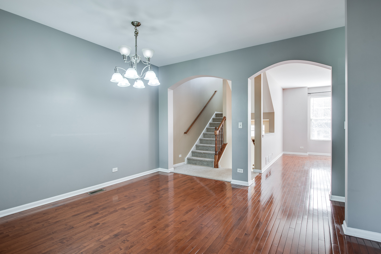 417 Plaza Place, Aurora, IL 60504