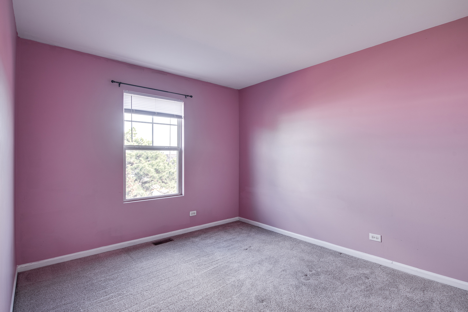 417 Plaza Place, Aurora, IL 60504