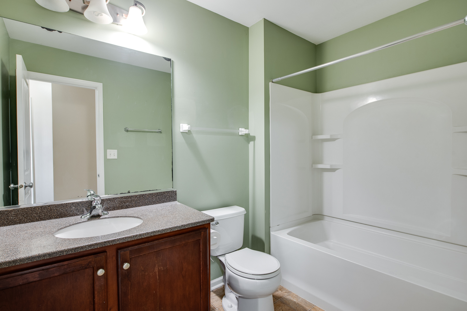 417 Plaza Place, Aurora, IL 60504