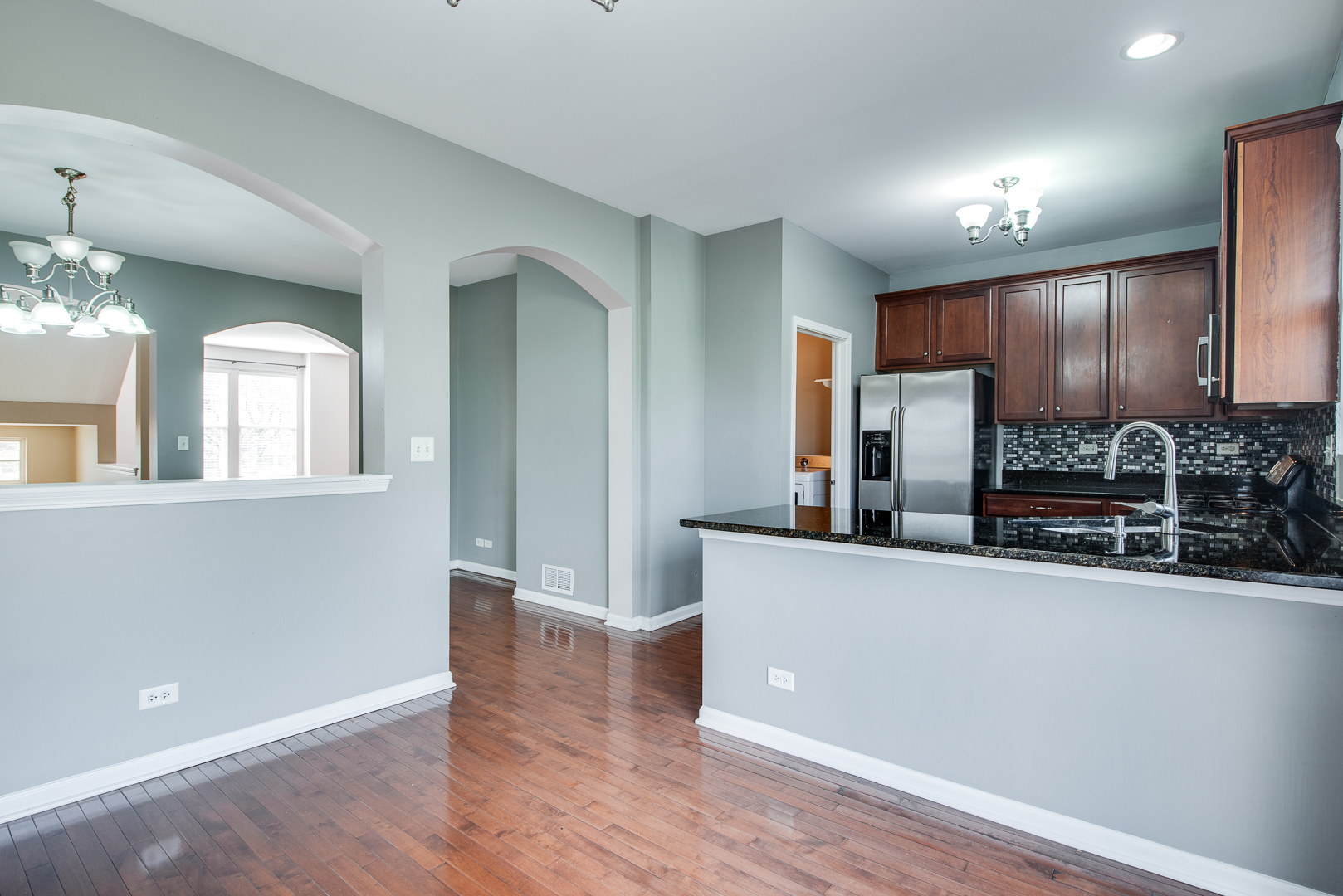 417 Plaza Place, Aurora, IL 60504