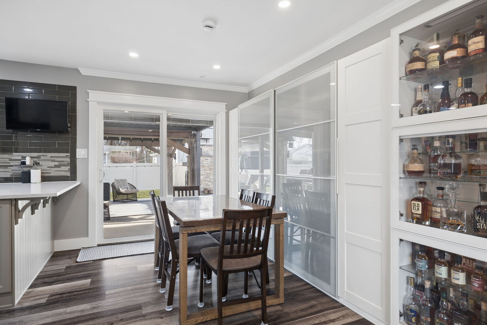 6922 Sierra Drive, Darien, IL 60561