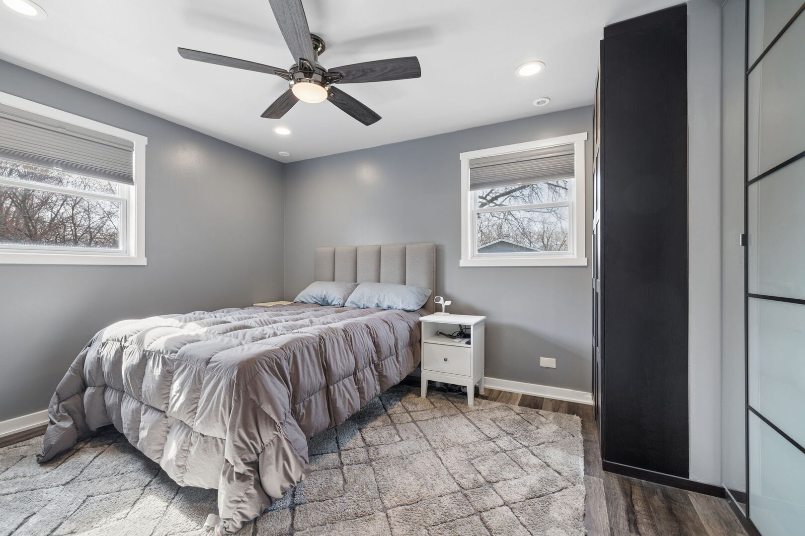 6922 Sierra Drive, Darien, IL 60561