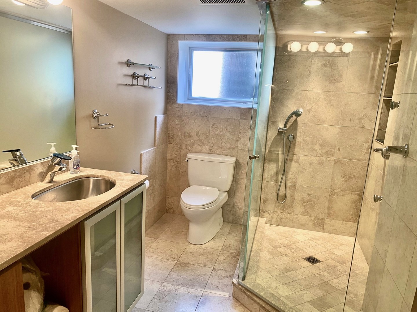 7523 N Osceola Avenue, Chicago, IL 60631