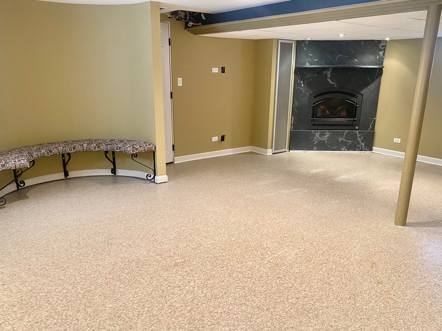 7523 N Osceola Avenue, Chicago, IL 60631