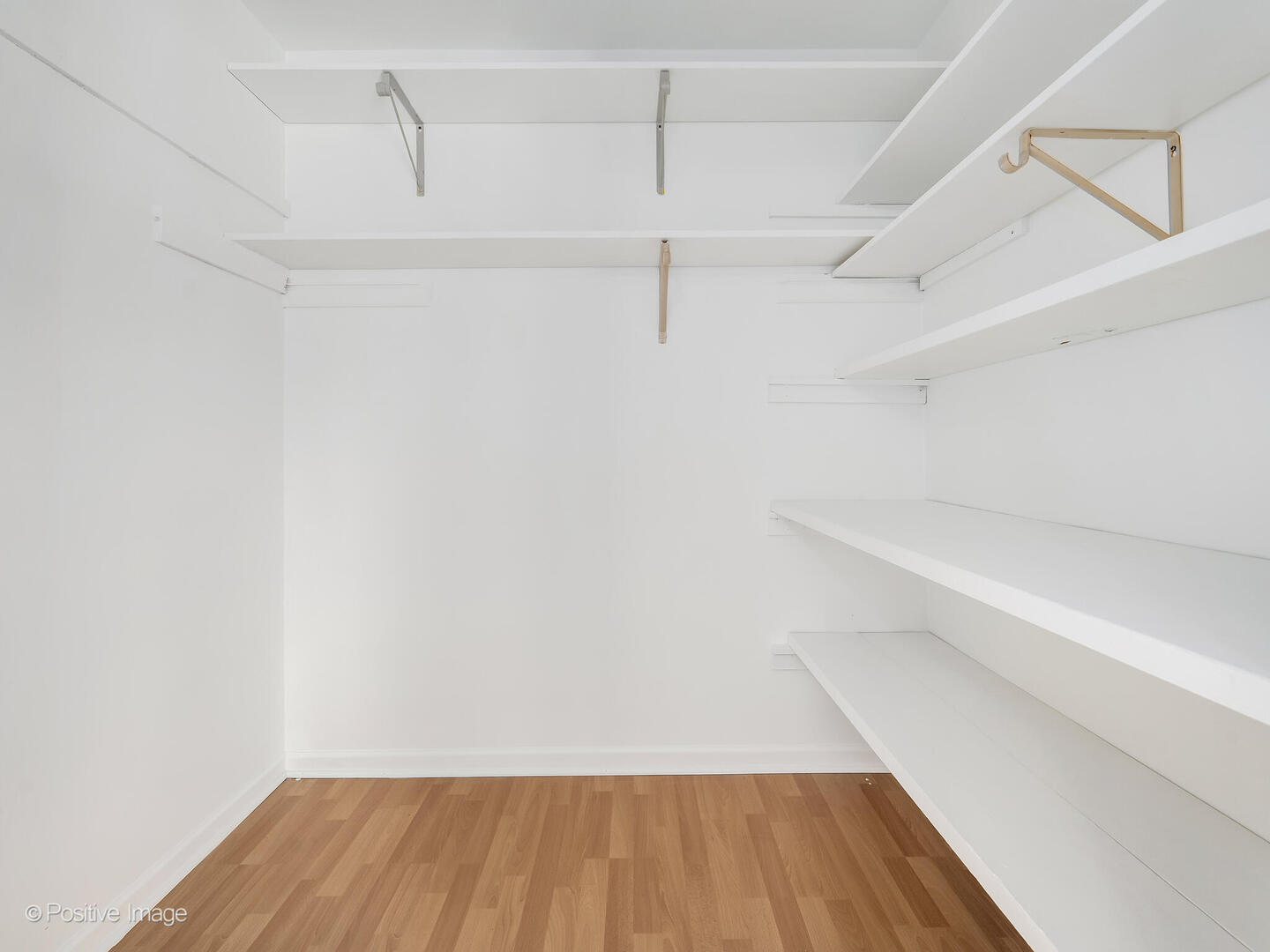 285 E 1st Street, Elmhurst, IL 60126