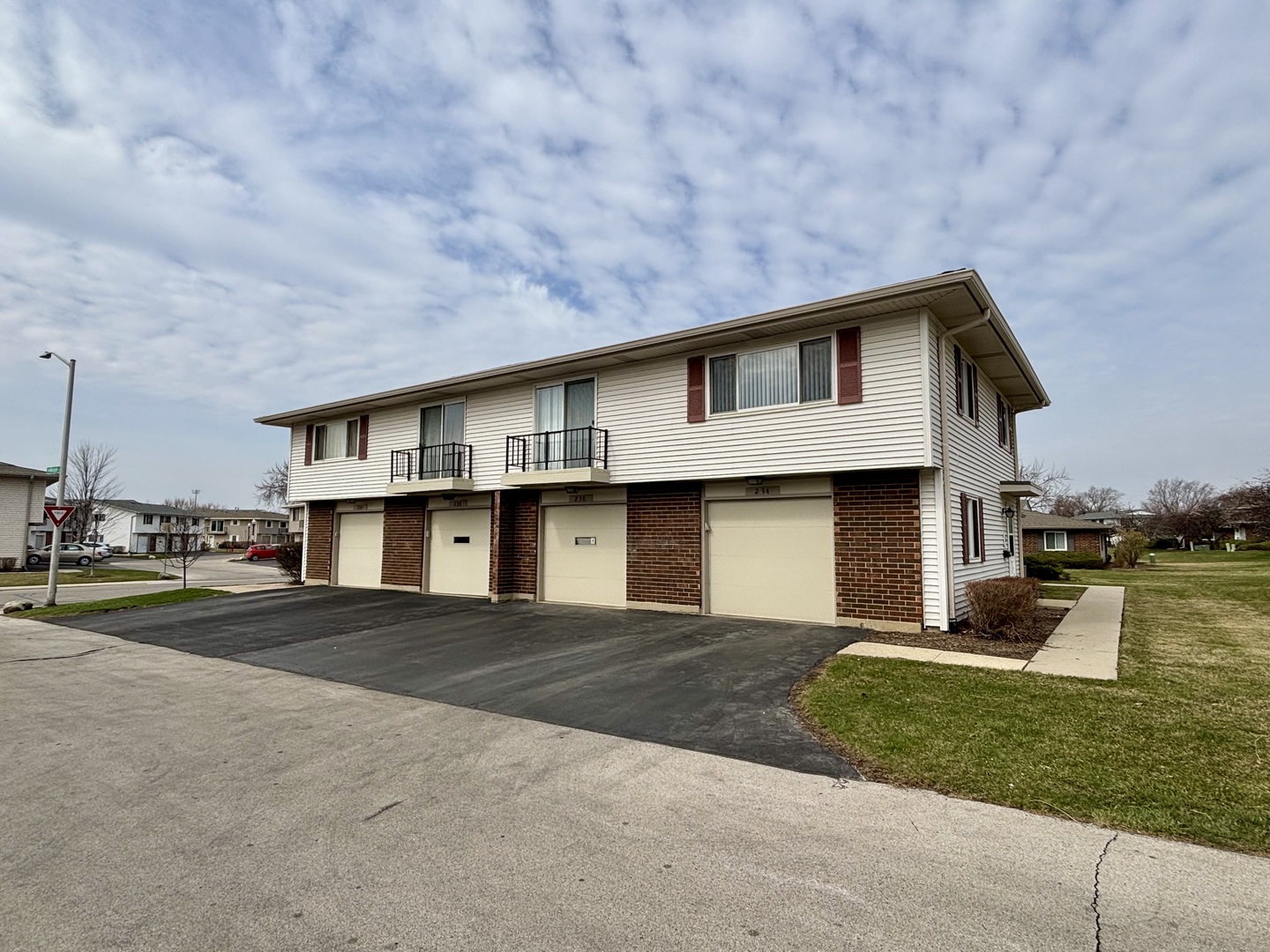 236 Whidah Court #236, Schaumburg, IL 60194