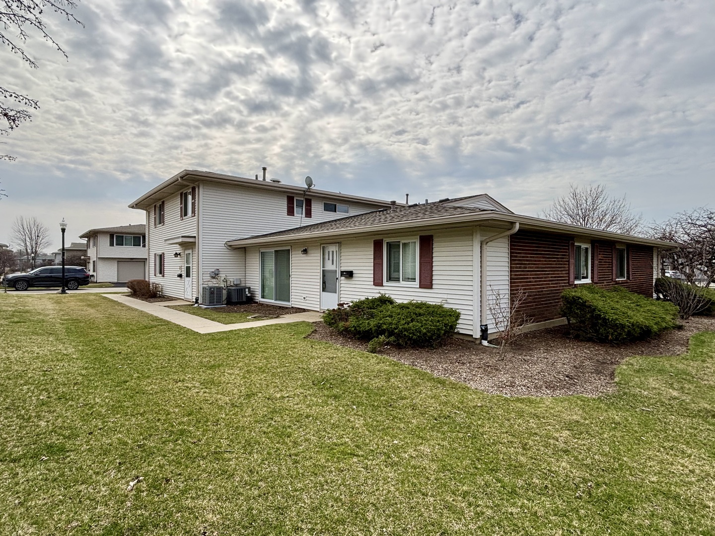 236 Whidah Court #236, Schaumburg, IL 60194