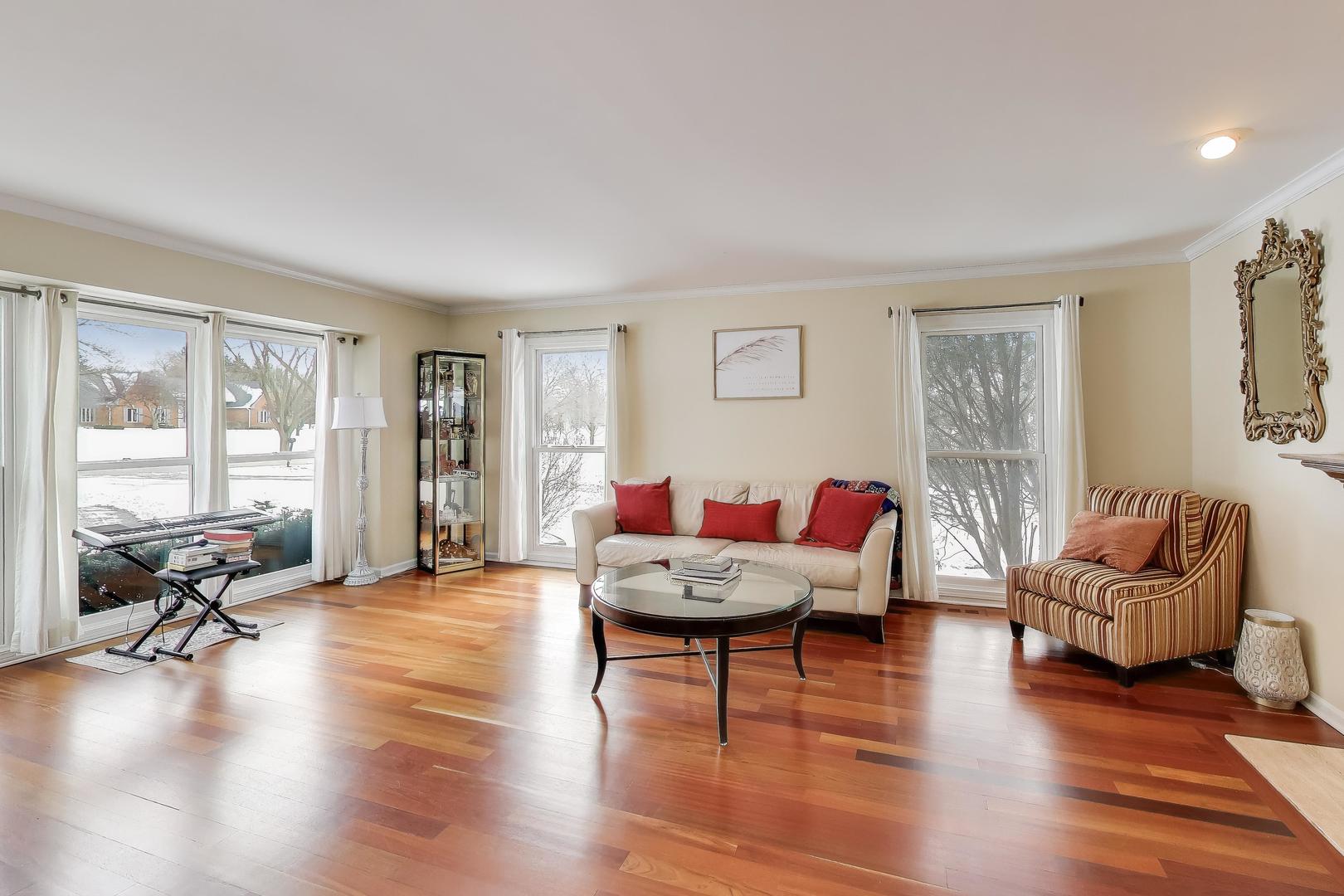 26 Brandywine Road, South Barrington, IL 60010